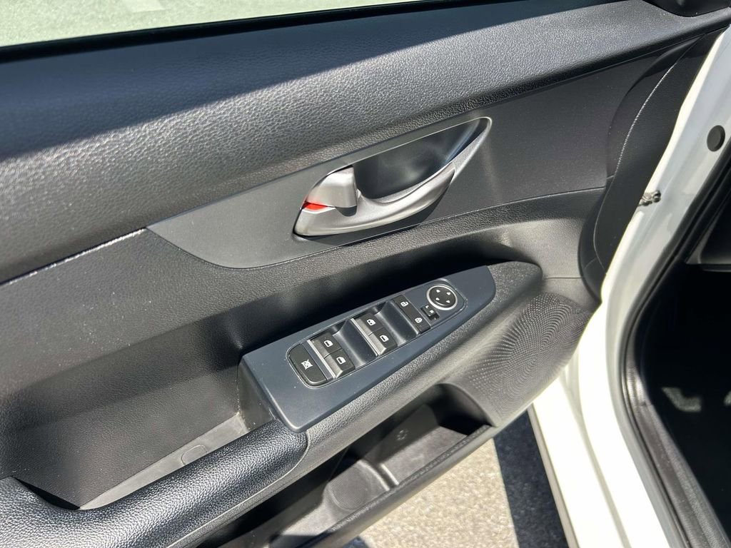 Used 2021 Kia Forte Sedan FWD image 17