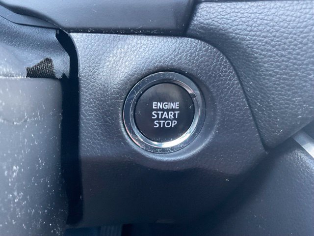 Used 2025 Toyota RAV4 XLE AWD/4WD image 18