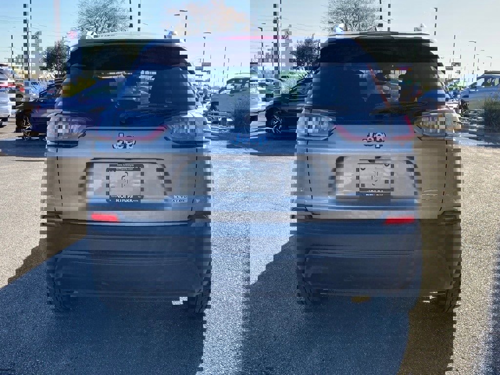 Used 2021 Jeep Cherokee Latitude image 6