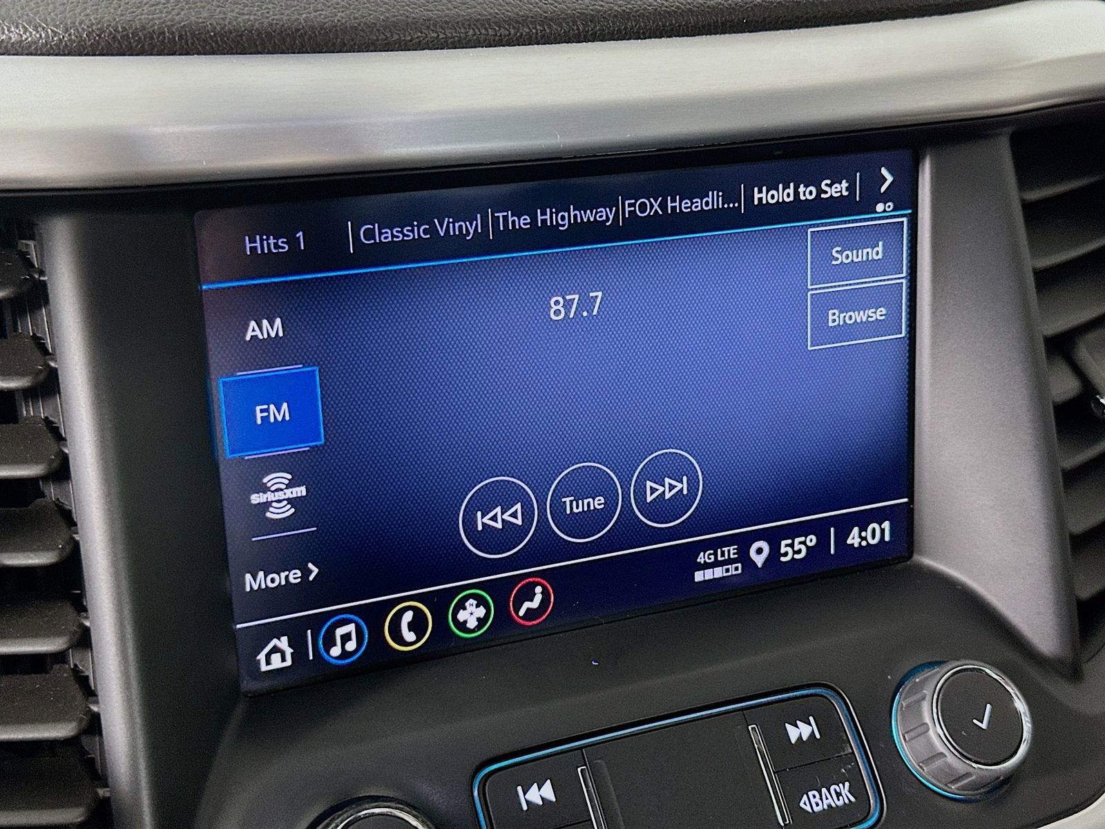 Used 2021 GMC Acadia SLE image 16