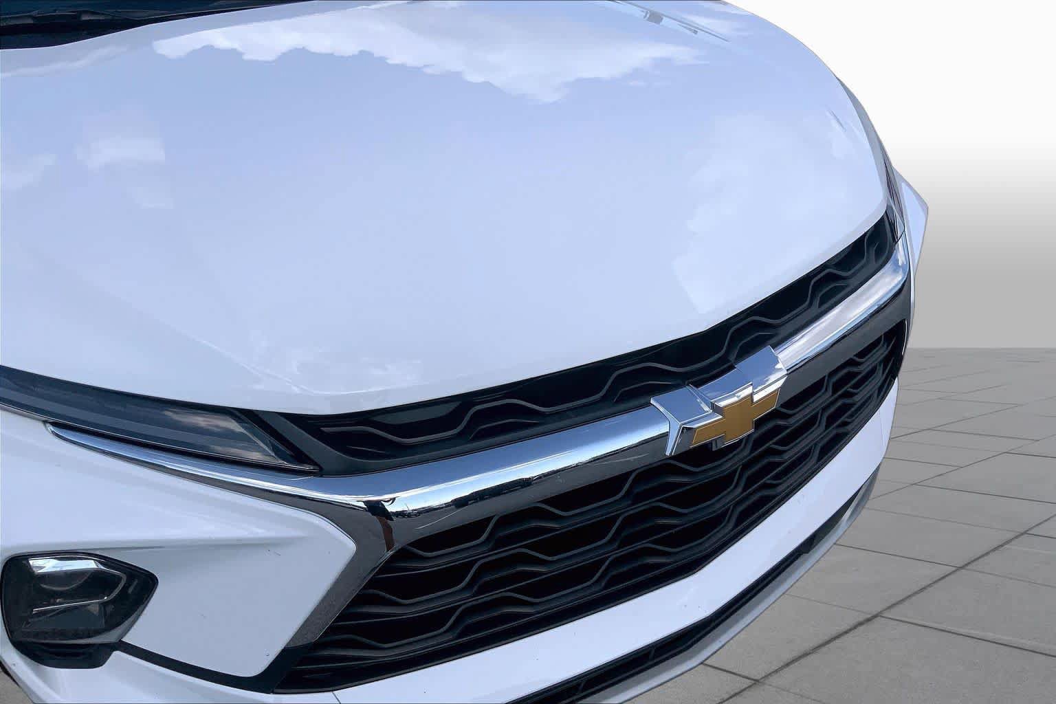 Used 2023 Chevrolet Blazer LT FWD image 29
