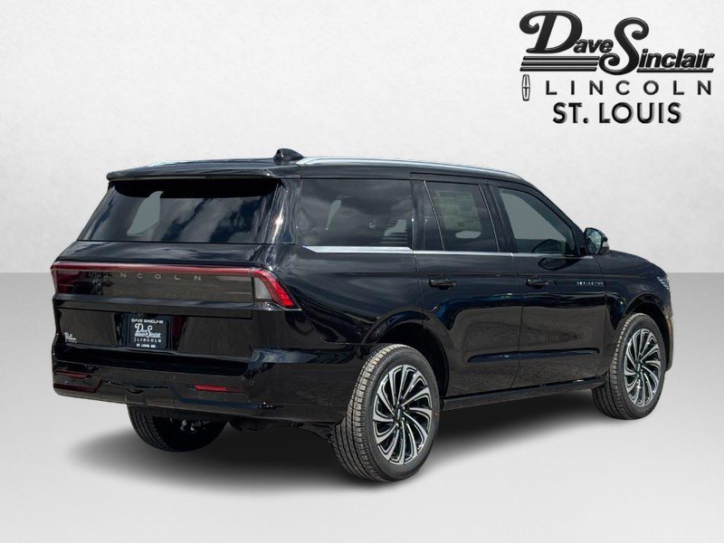 New 2026 Lincoln Navigator Black Label AWD/4WD image 3