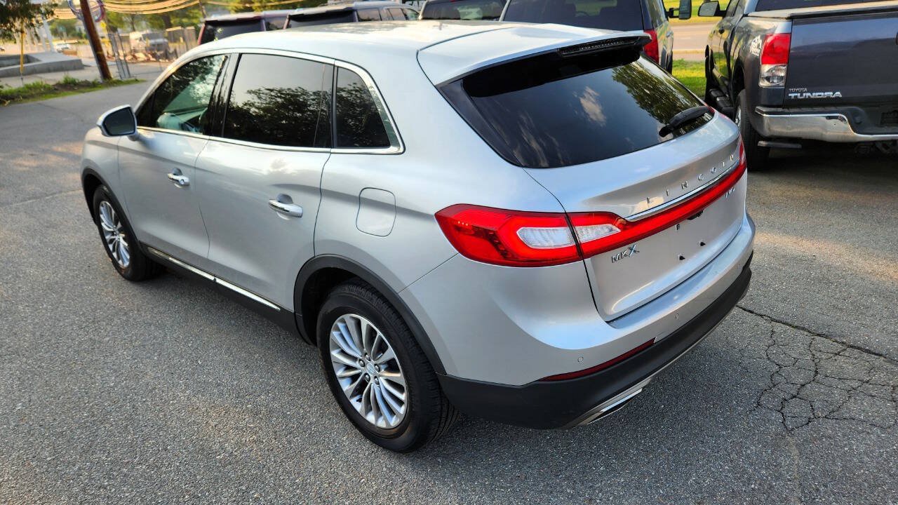 Used 2016 Lincoln MKX Select w/ Select Plus Package AWD/4WD image 11