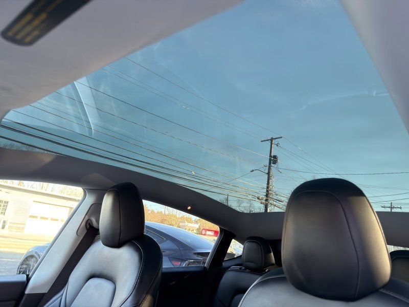 Used 2021 Tesla Model Y Long Range image 19