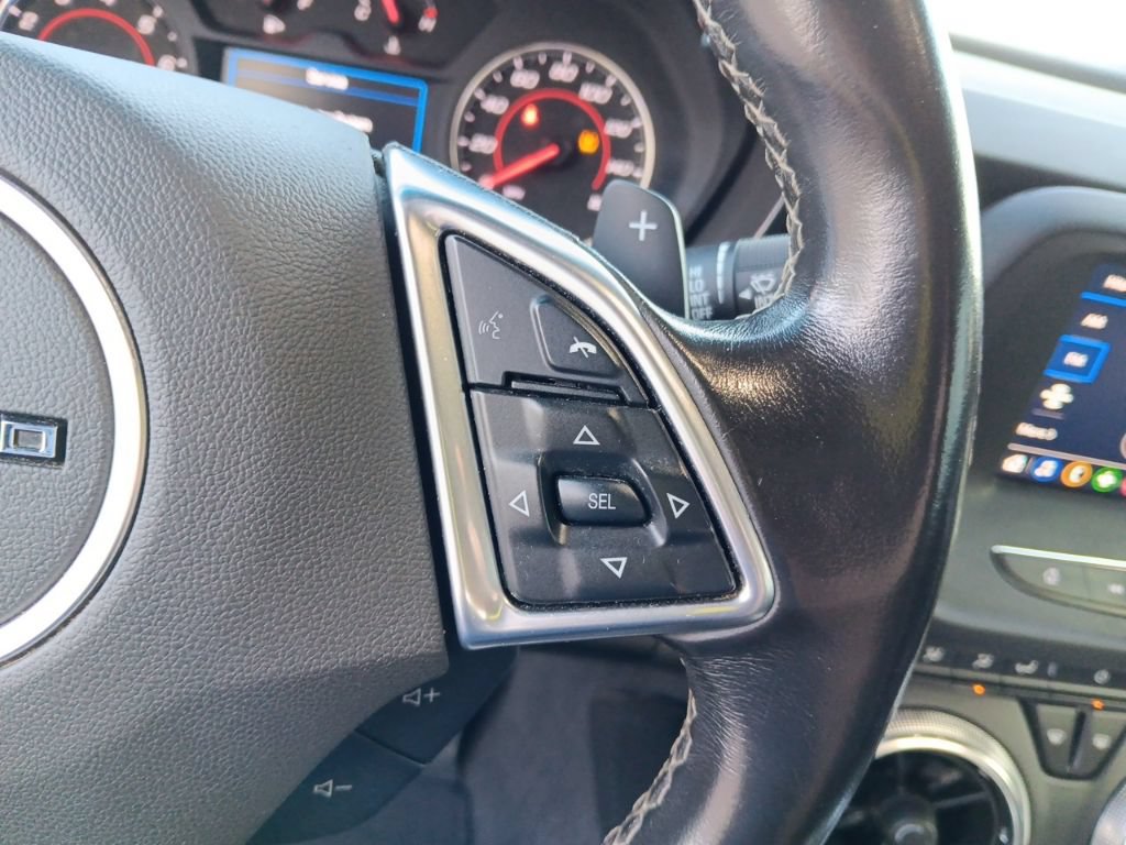 Used 2021 Chevrolet Camaro LT RWD image 12