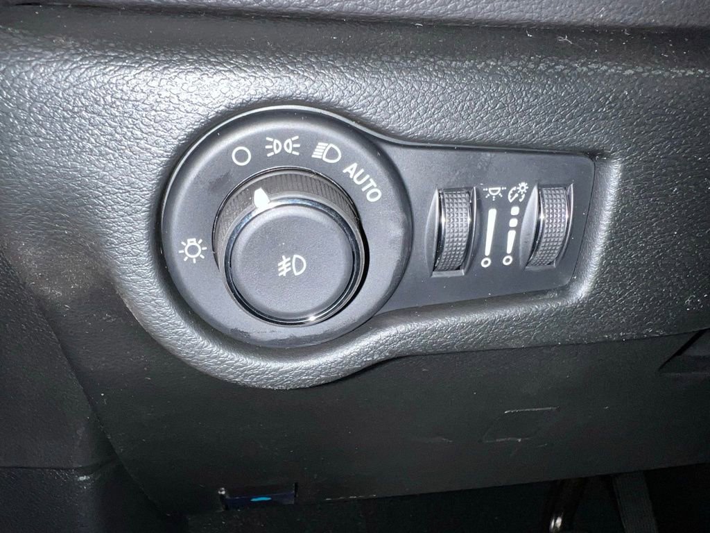 New 2026 Chrysler Pacifica Limited w/ S Appearance Package FWD image 28