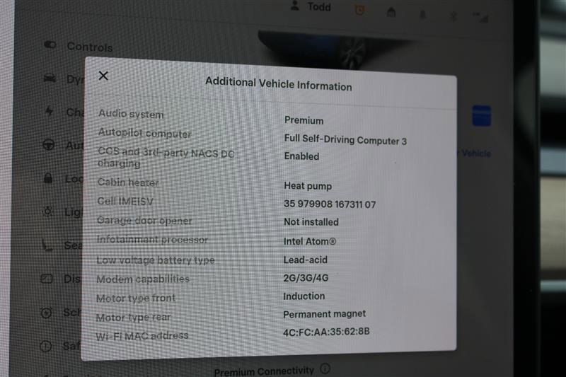 Used 2022 Tesla Model Y Long Range image 17