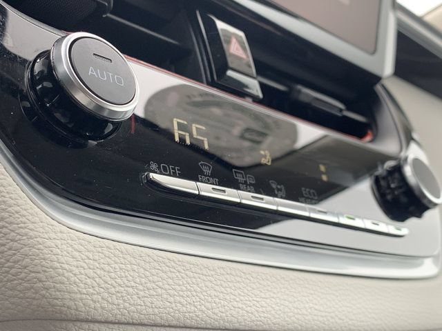 Used 2026 Toyota Corolla LE FWD image 30