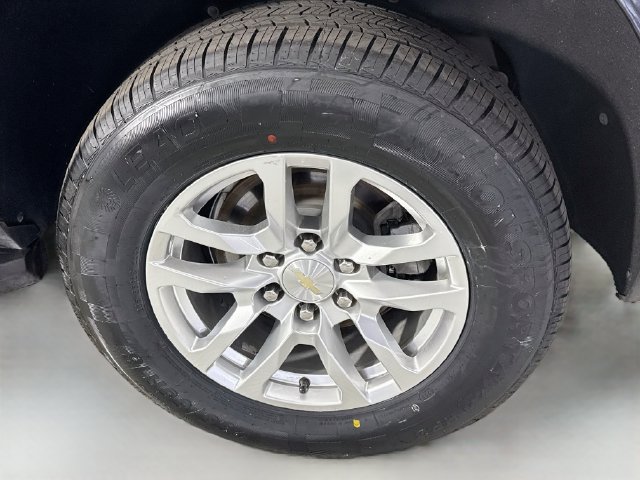 Used 2022 Chevrolet Suburban LT RWD image 36