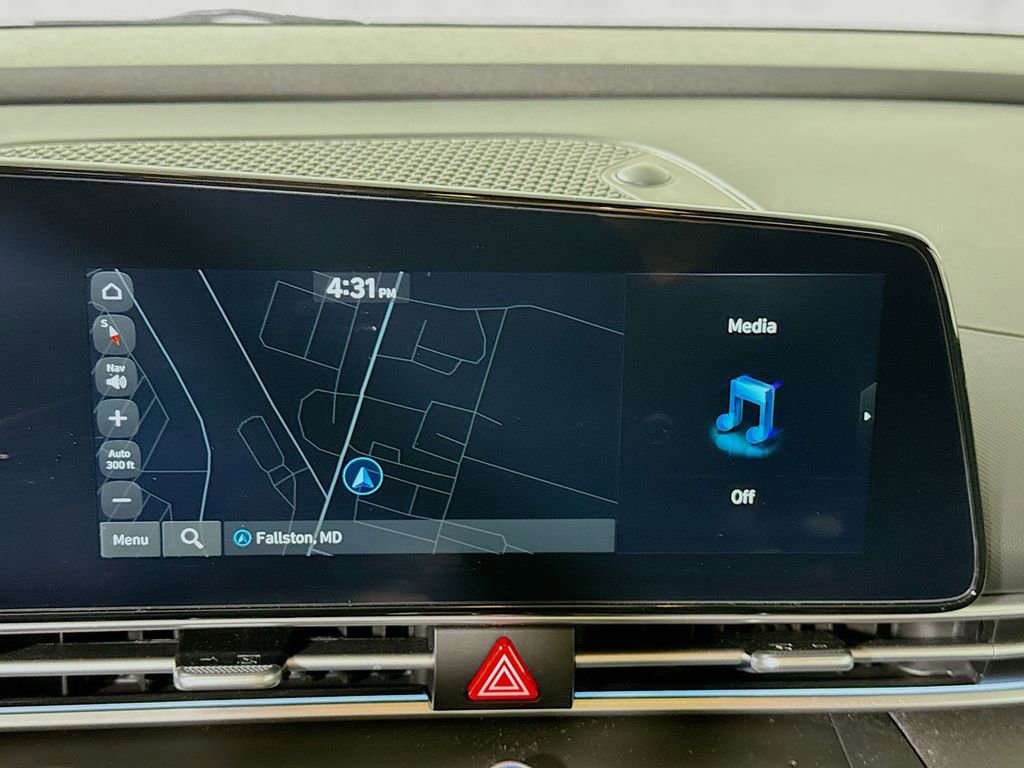 Certified 2023 Hyundai Elantra Limited FWD image 6