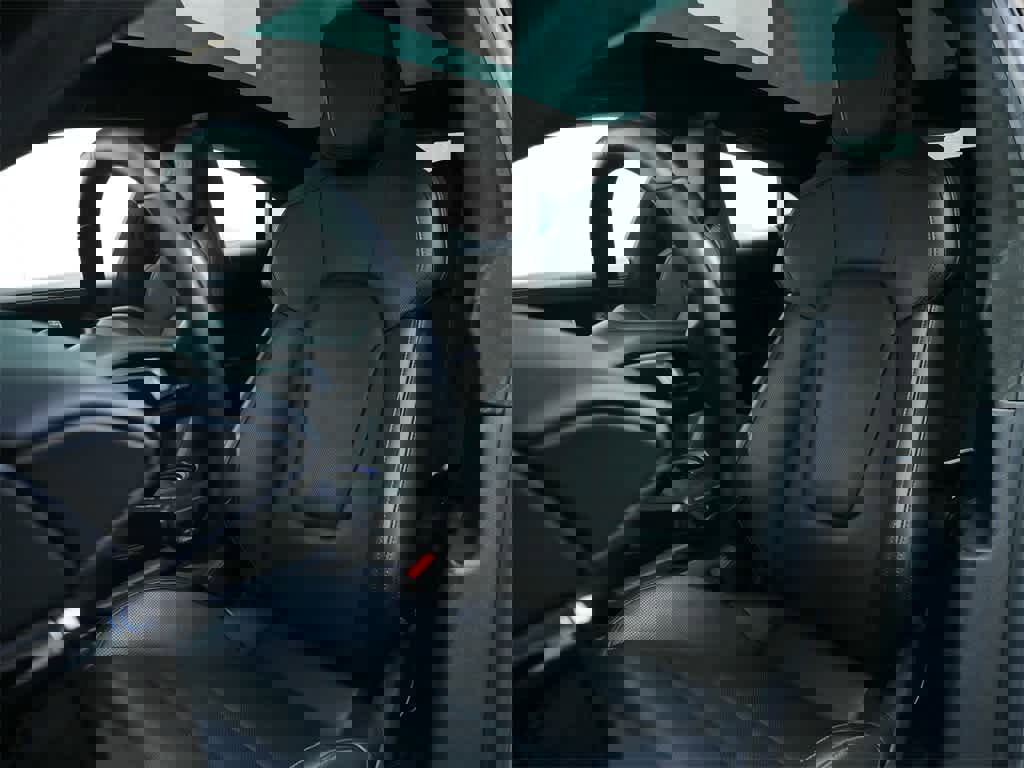 Used 2020 Porsche Taycan Turbo image 5