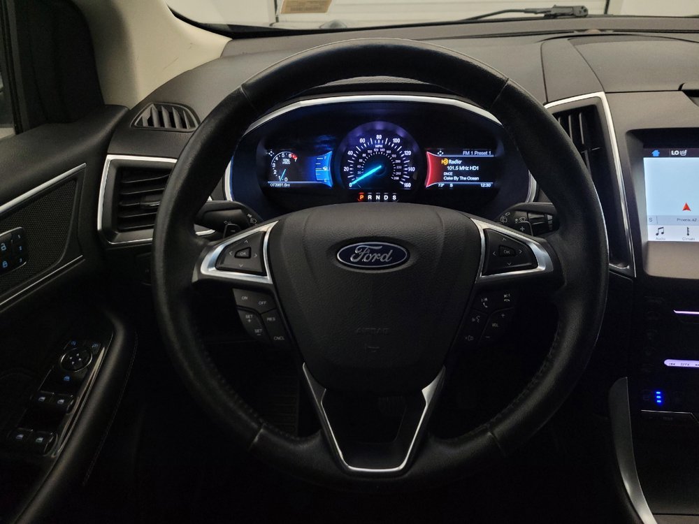 Used 2018 Ford Edge Titanium w/ Equipment Group 301A AWD/4WD image 22