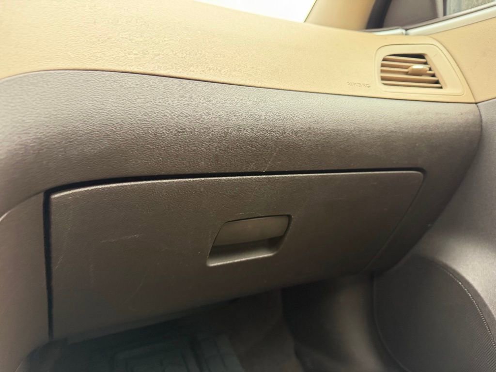 Used 2010 Chevrolet Malibu LS FWD image 22