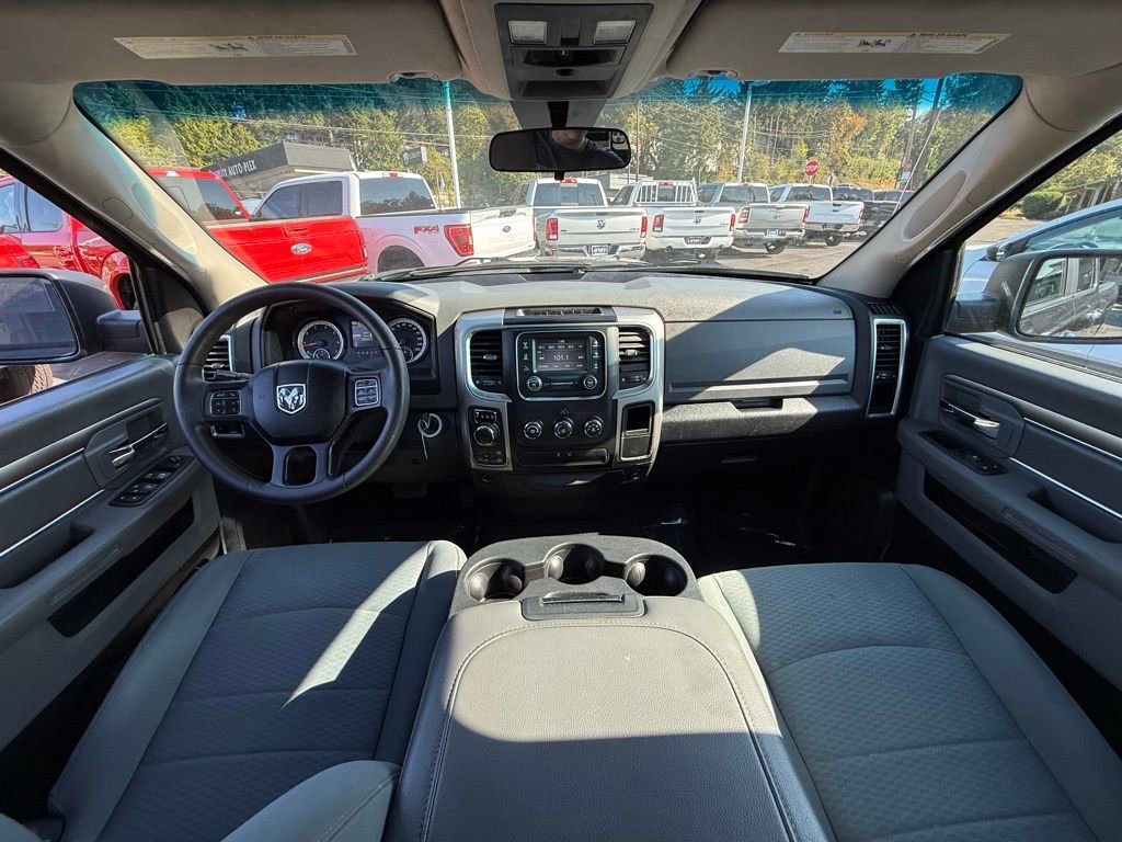 Used 2018 RAM 1500 Classic SLT AWD/4WD image 11