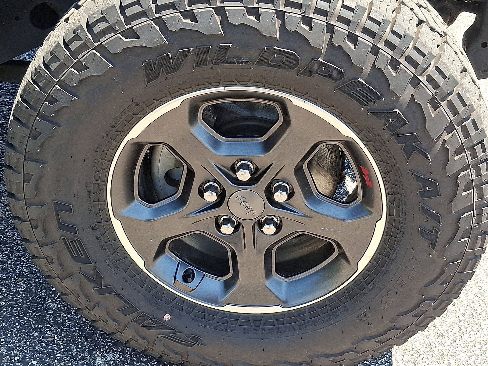 Used 2018 Jeep Wrangler Sport AWD/4WD image 25