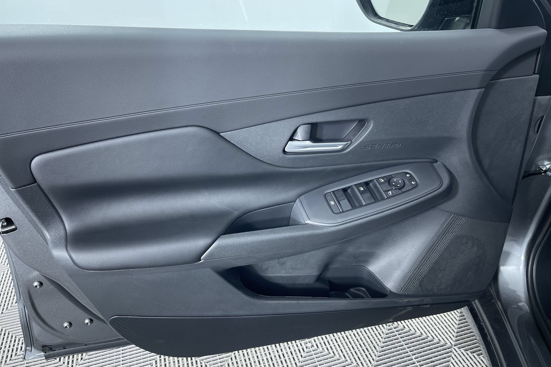 New 2027 Nissan Sentra SV w/ SV Convenience Package FWD image 14