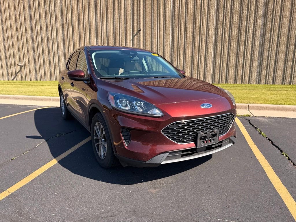 Used 2021 Ford Escape SE FWD image 2
