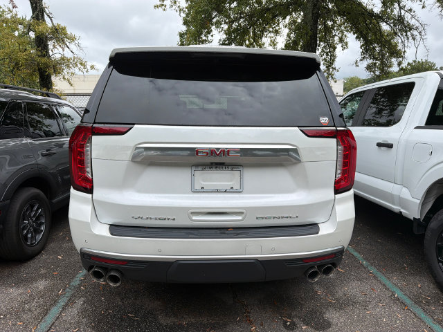 Used 2024 GMC Yukon Denali w/ Advanced Technology Package AWD/4WD image 12