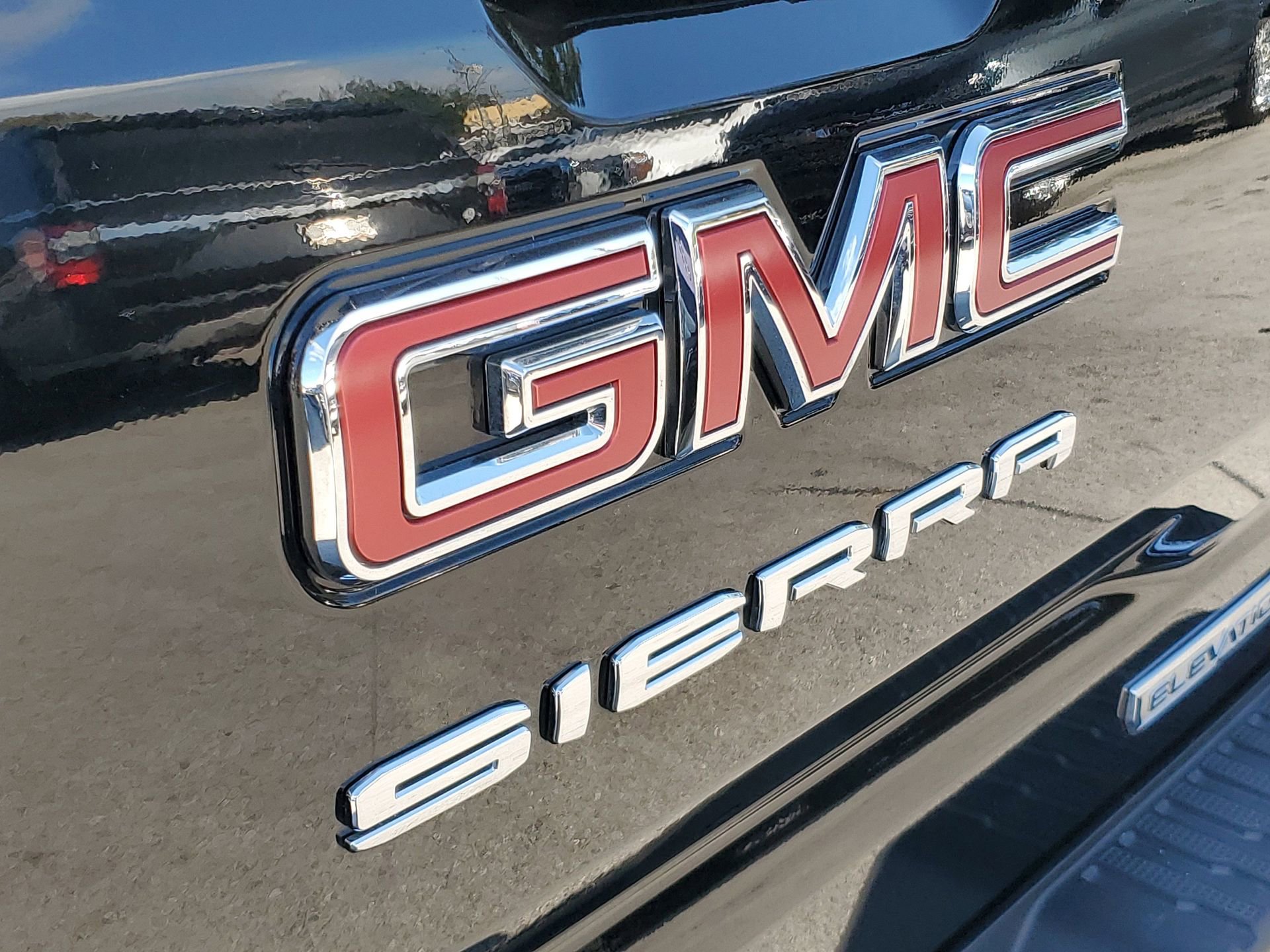 Used 2023 GMC Sierra 1500 Elevation image 6