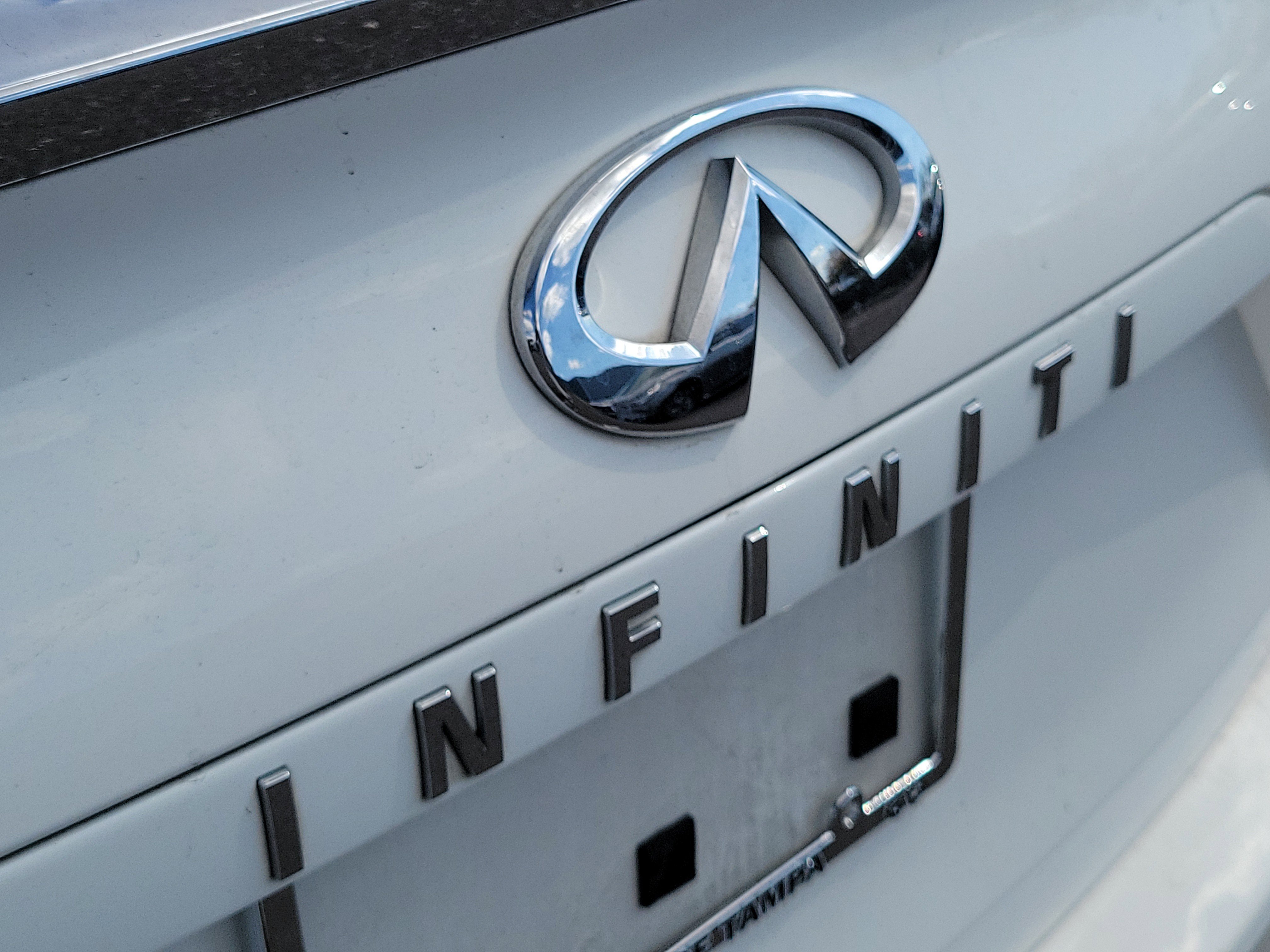 Used 2019 INFINITI QX50 Essential w/ Sensory Package image 5