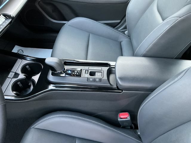 Used 2023 Toyota Prius XLE AWD/4WD image 38