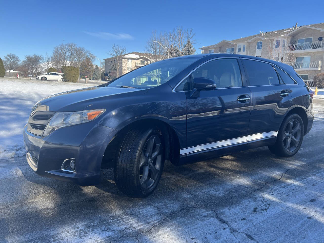 Used 2015 Toyota Venza XLE image 7