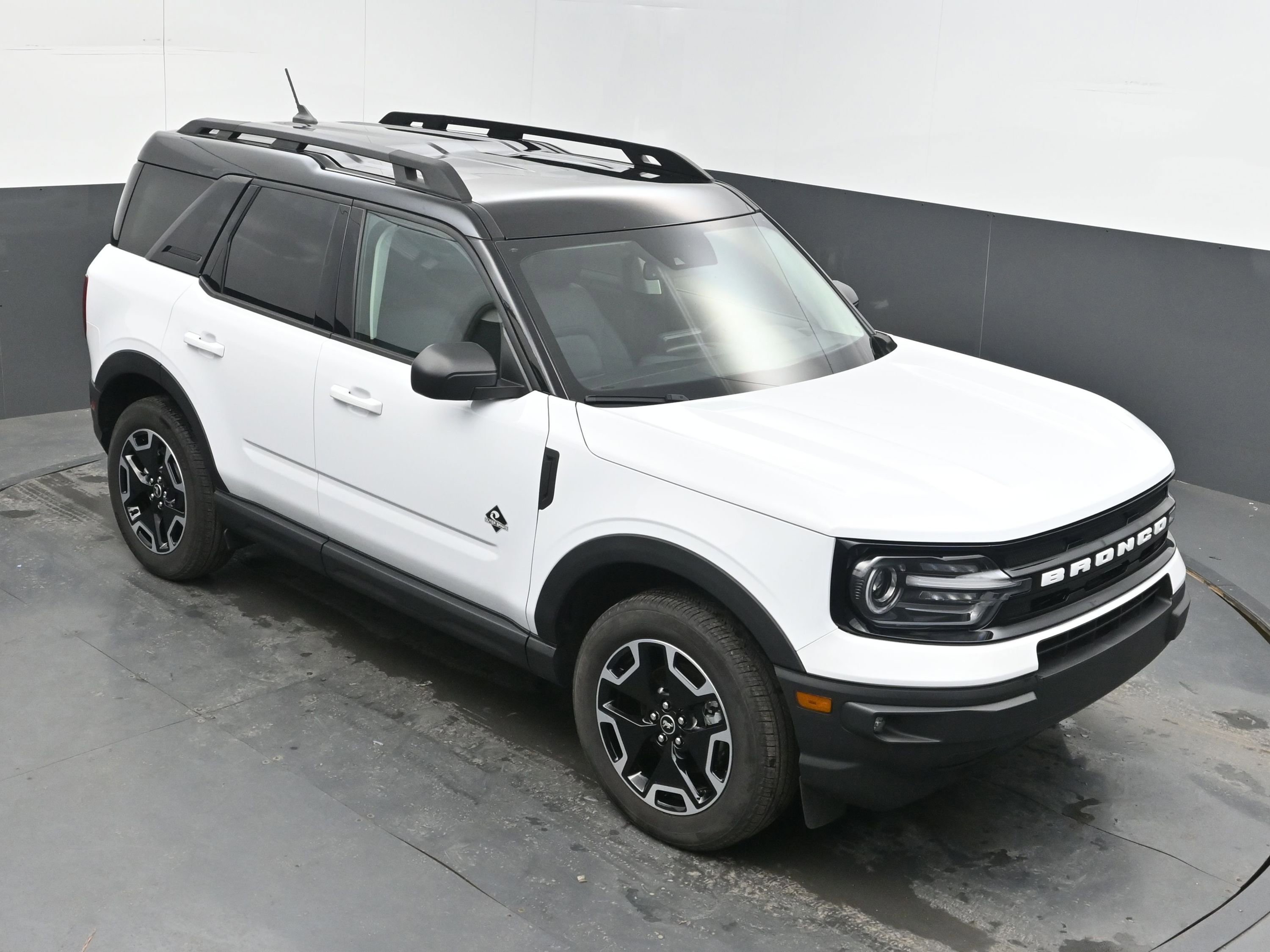 Used 2024 Ford Bronco Sport Outer Banks image 32