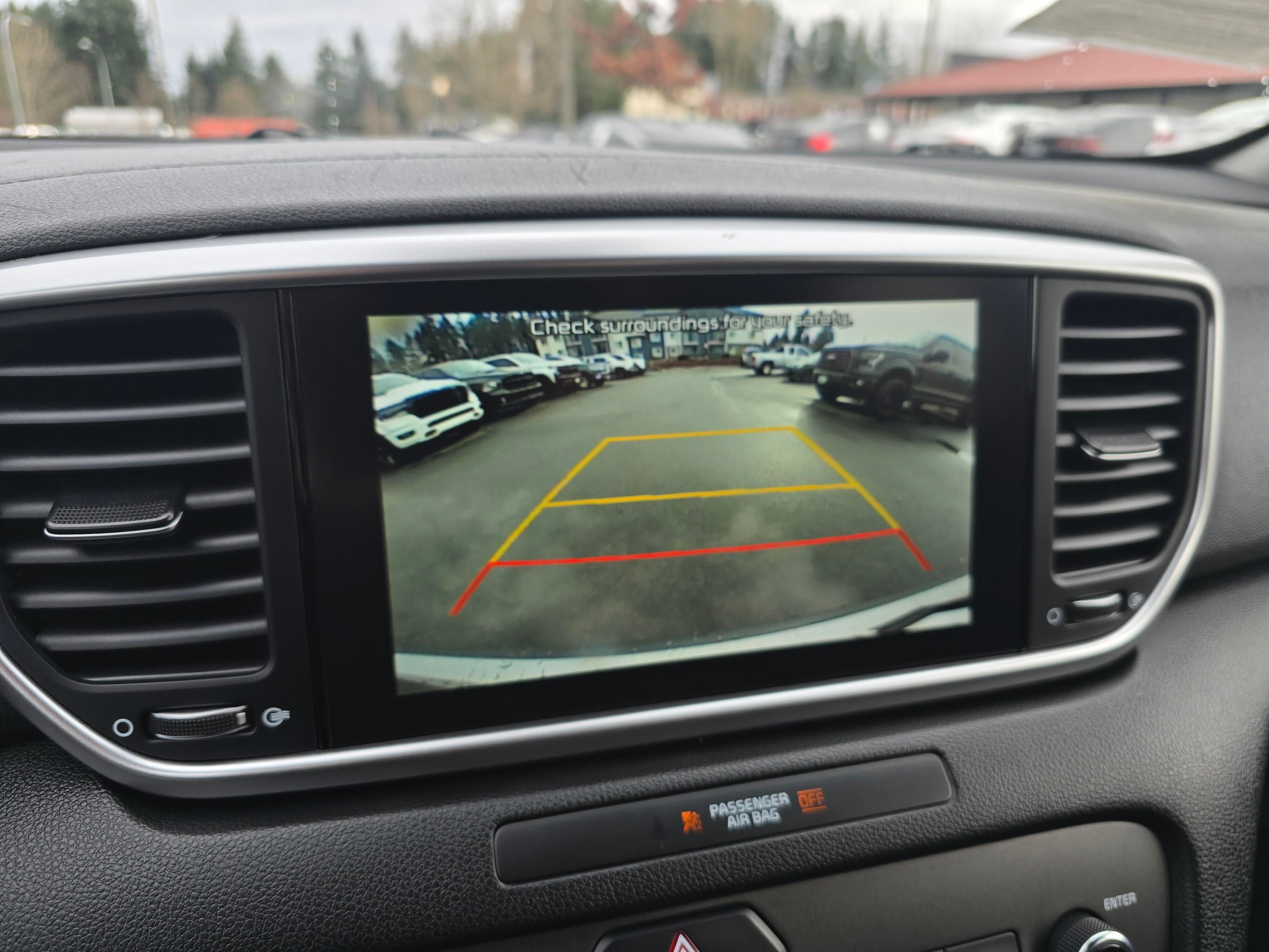 Used 2022 Kia Sportage LX image 17