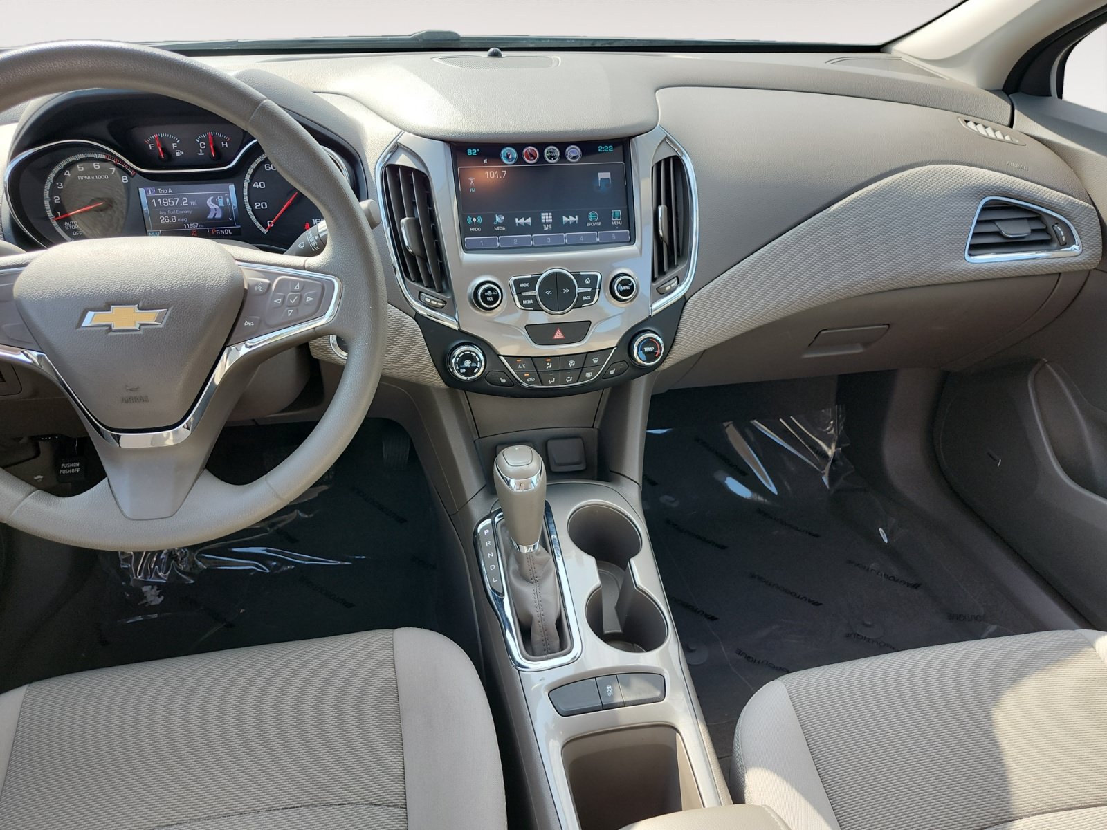 Used 2017 Chevrolet Cruze LT w/ Sun And Sound Package FWD image 11