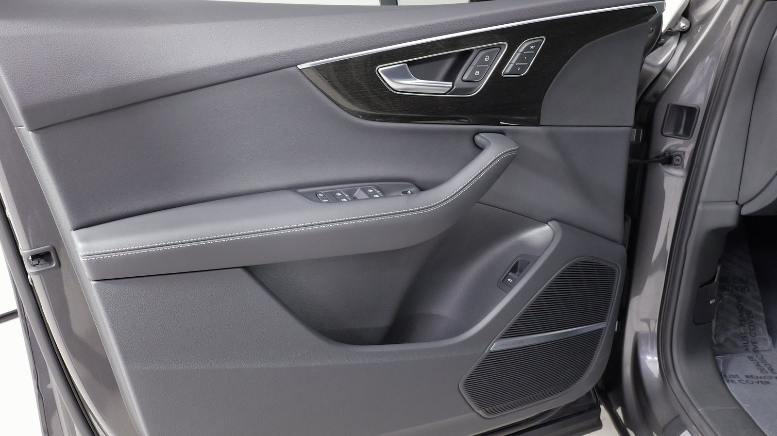 Used 2025 Audi Q7 3.0T Prestige w/ Prestige Package image 25