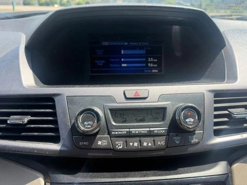 Used 2016 Honda Odyssey SE image 19