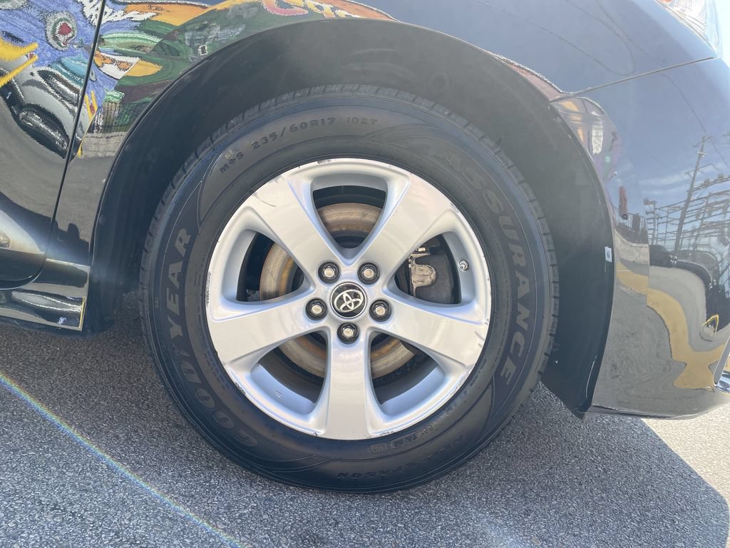 Used 2020 Toyota Sienna LE w/ LE Preferred Package FWD image 11