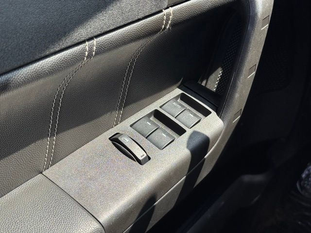 Used 2011 Ford Focus SEL FWD image 27