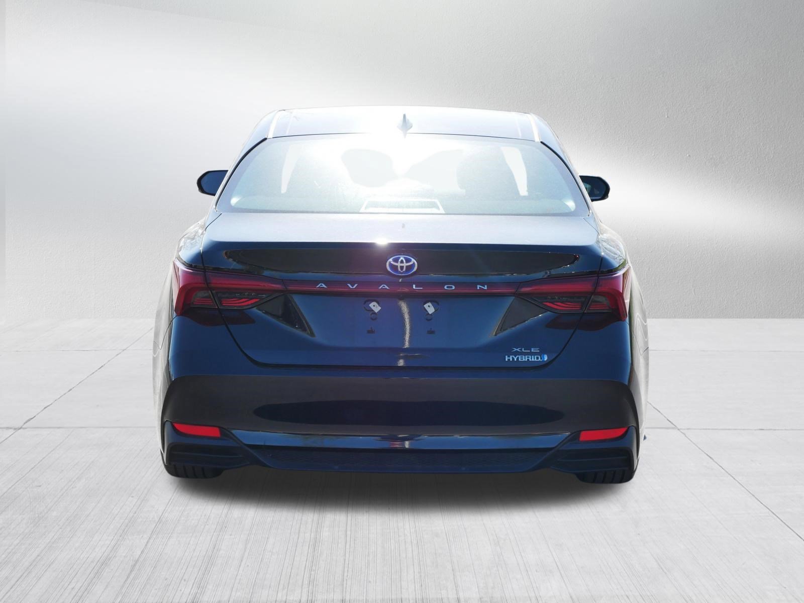 Used 2020 Toyota Avalon XLE FWD image 6