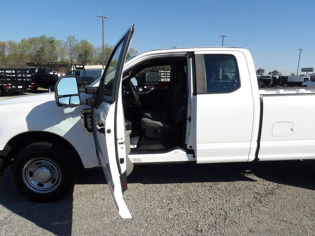 Used 2019 Ford F250 XL w/ Power Equipment Group image 13