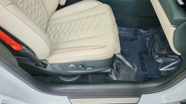 Used 2025 Genesis GV80 3.5T e-SC image 24