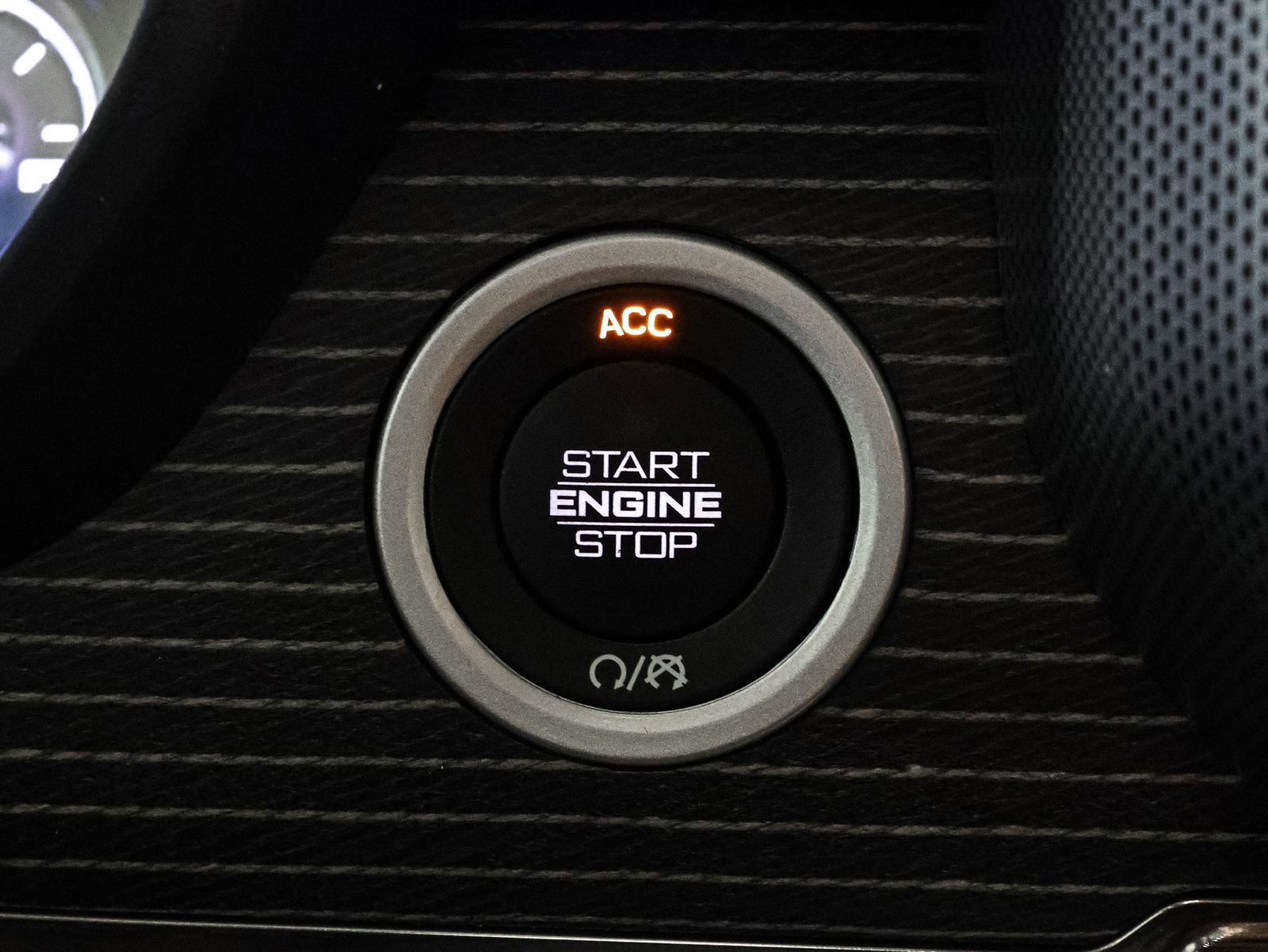 Used 2020 RAM 1500 Limited image 38