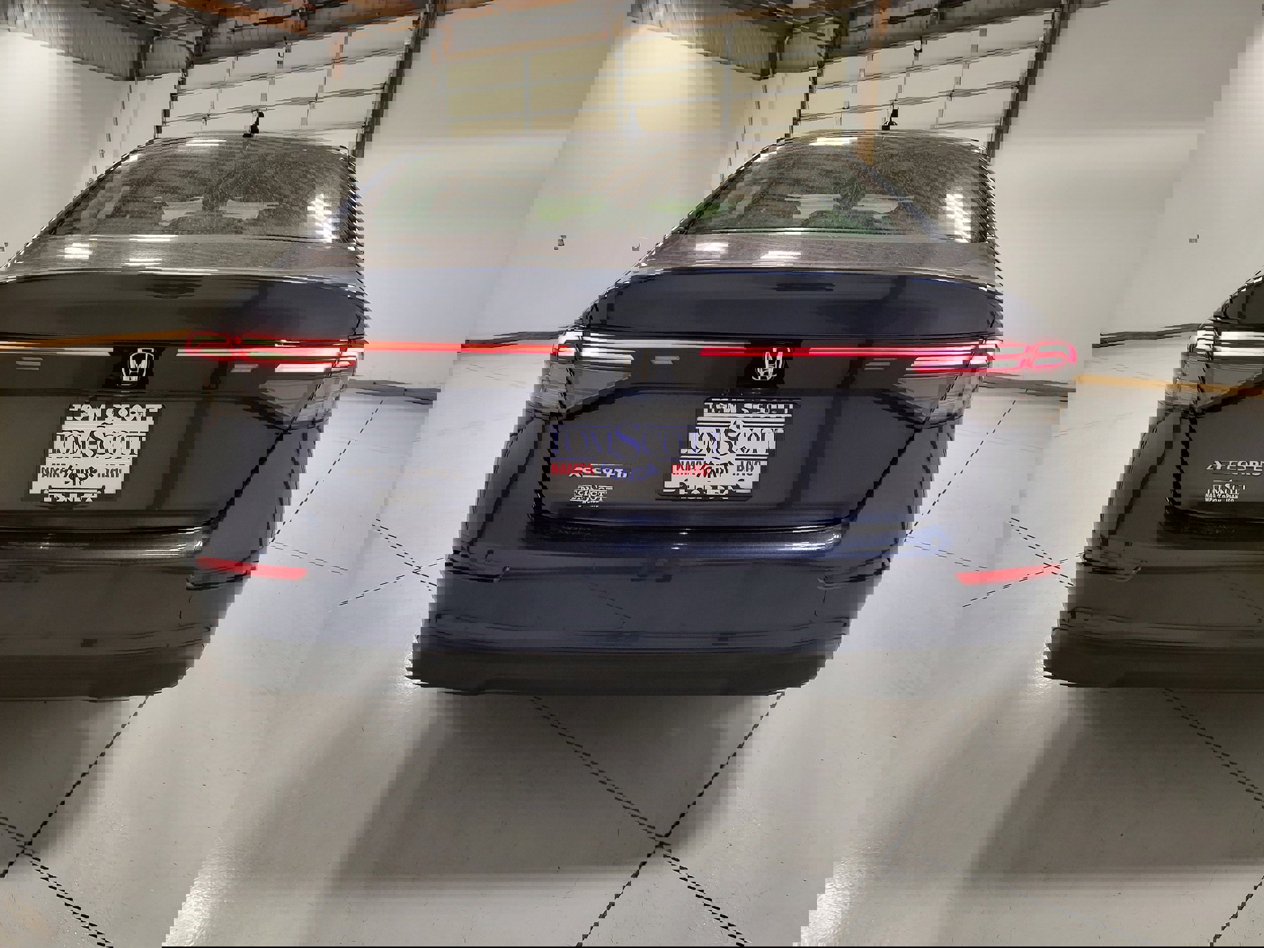 Used 2025 Honda Accord SE image 11