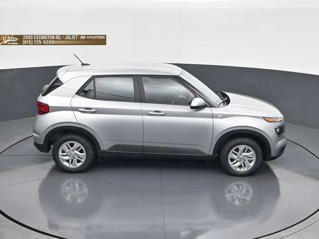 New 2026 Hyundai Venue SE FWD image 16