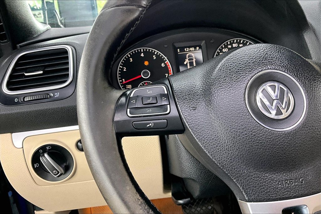 Used 2012 Volkswagen Eos Komfort FWD image 11