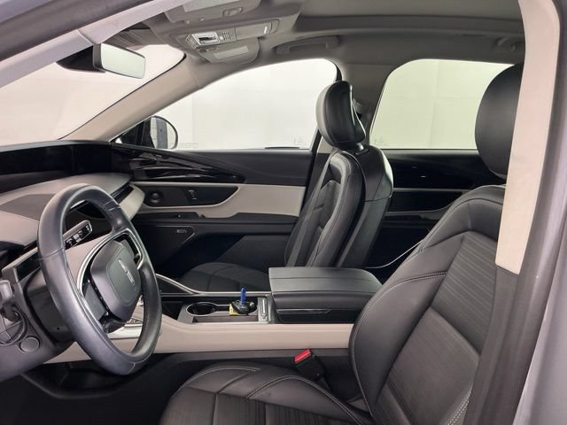 Used 2025 Lincoln Nautilus Reserve AWD/4WD image 17