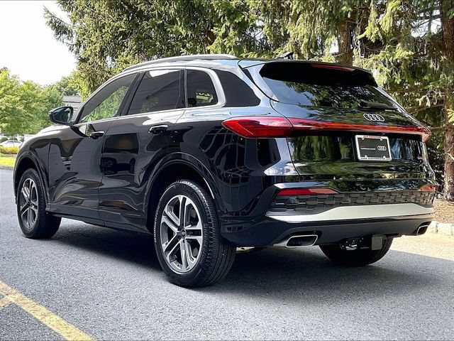 Certified 2025 Audi Q5 Premium w/ Premium Plus AWD/4WD image 4