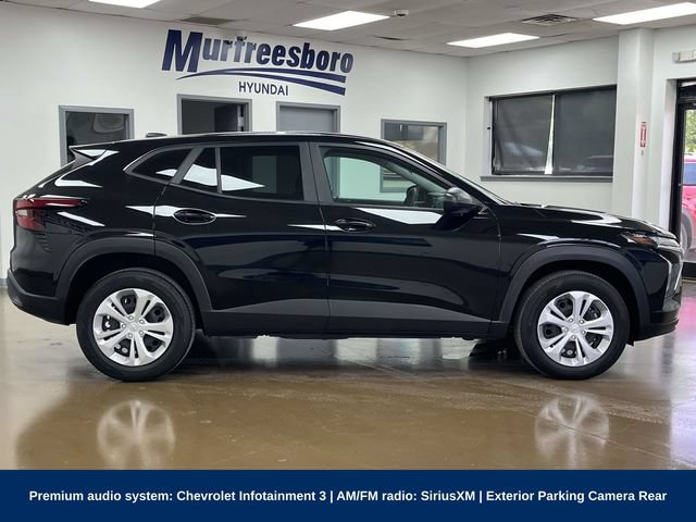 Used 2025 Chevrolet Trax LS FWD image 4