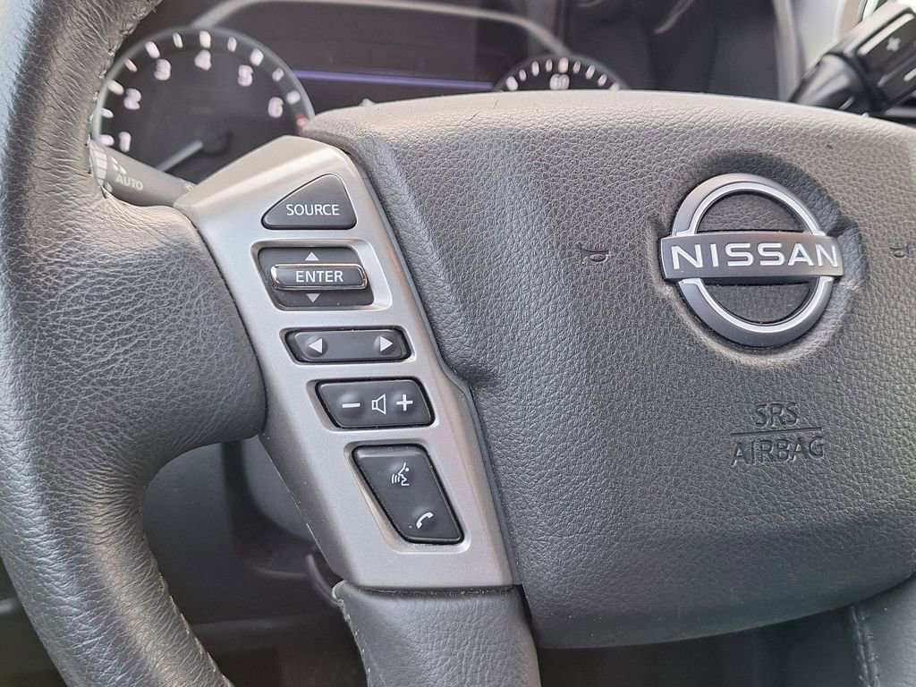 Used 2023 Nissan Titan SV w/ SV Convenience Package image 16