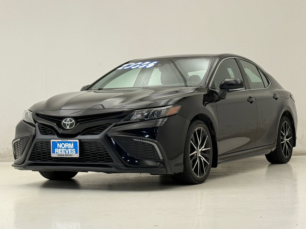Used 2023 Toyota Camry SE FWD image 2