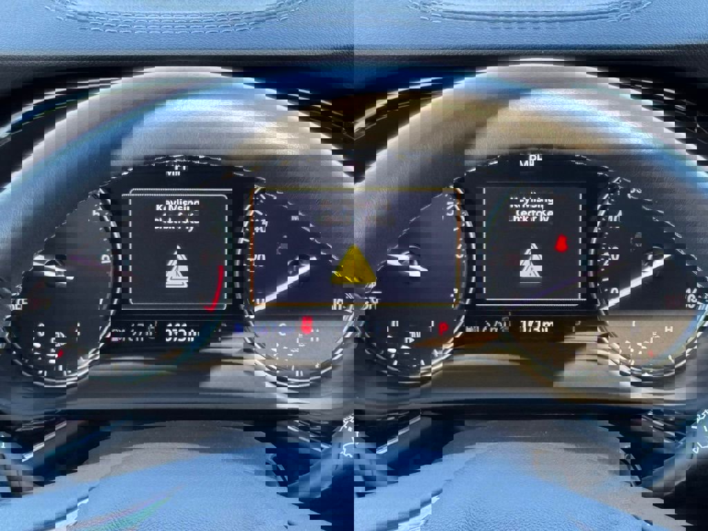 Used 2023 Buick Envision Avenir image 3