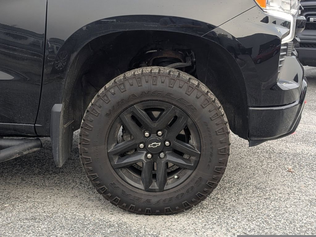 Used 2022 Chevrolet Silverado 1500 LT Trail Boss image 11