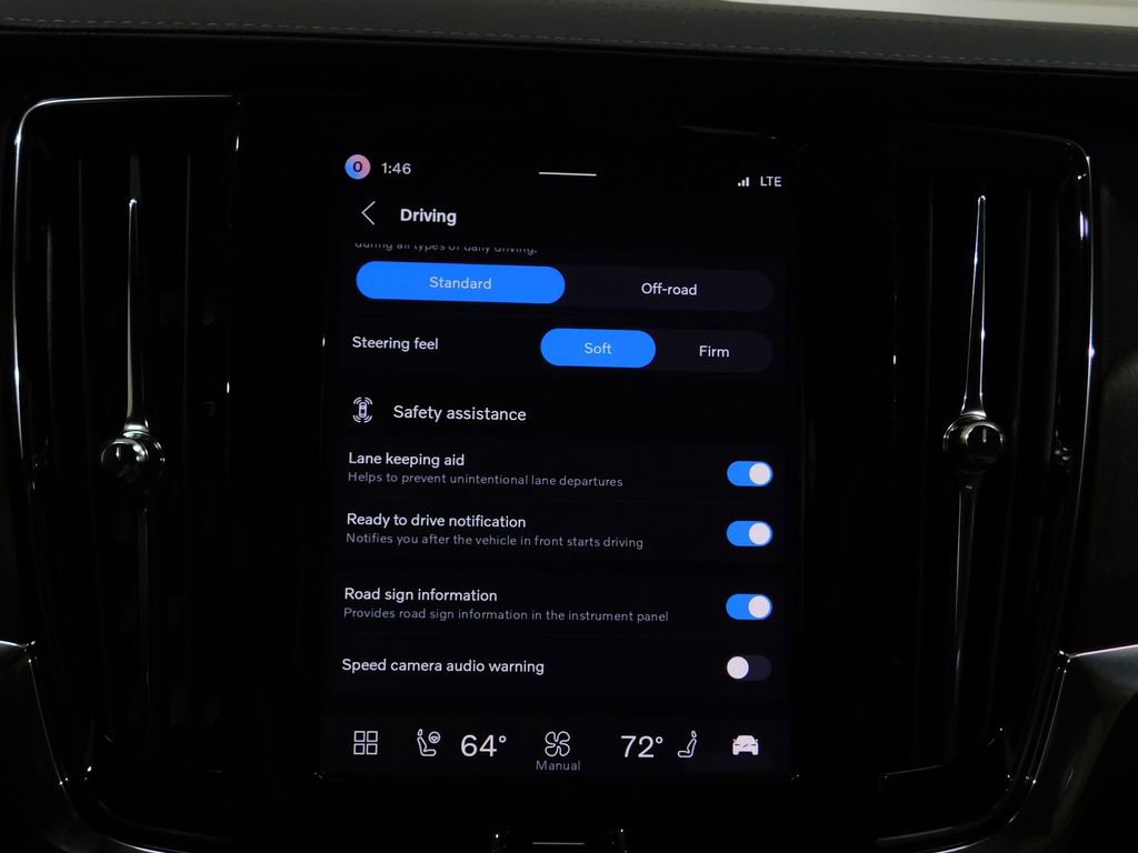 Used 2026 Volvo V90 B6 Cross Country Ultra image 59