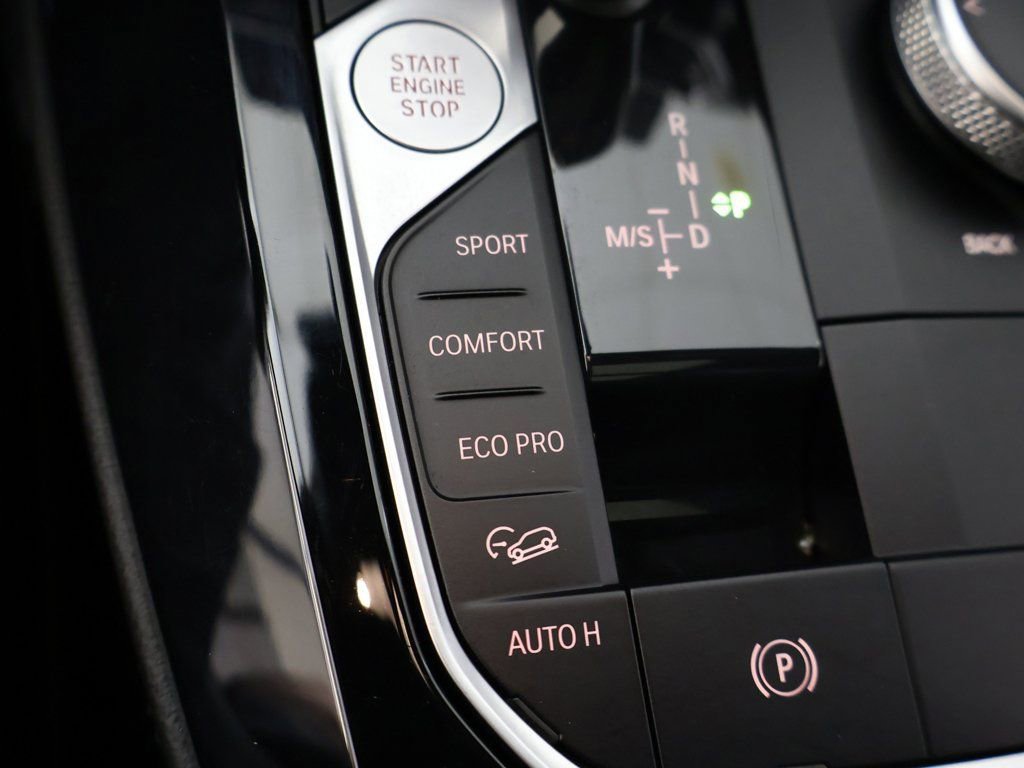 Used 2025 BMW X4 M40i w/ Premium Enhanced Package image 61