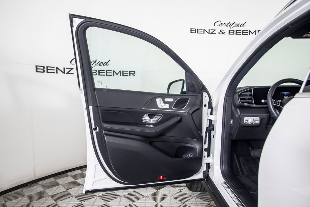 Used 2025 Mercedes-Benz GLE 450e 4MATIC image 19